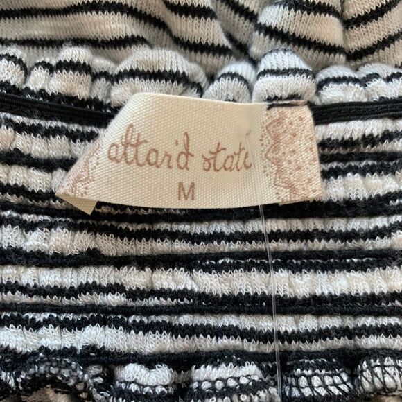 Altar’d State Smocked Black and Taupe Striped Half Bow Sleeves Top Size Medium - Picture 7 of 8